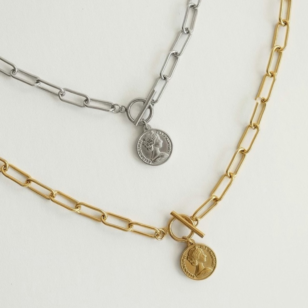 Elizabeth Coin Necklace | Gold Plated Stainless Steel - Picture 2 of 2